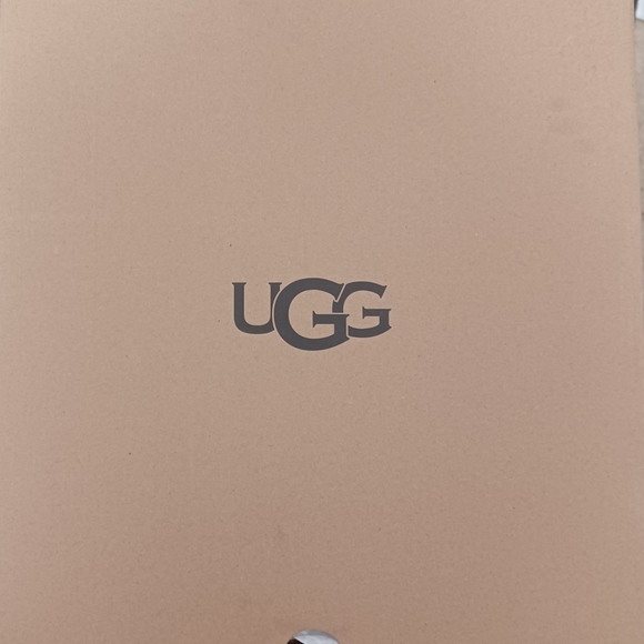 UGG Women's Adirondack III Panther Waterproof Cold Weather Boots (Butterscotch) - Picture 3 of 10